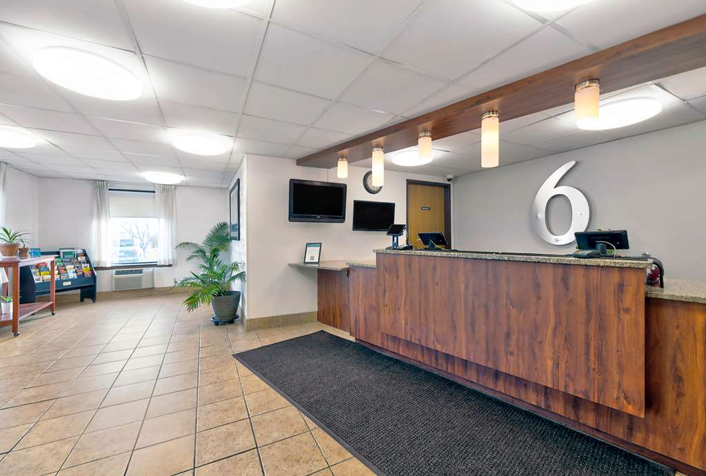 Motel 6 Cedar Rapids IA Airport - photo 20