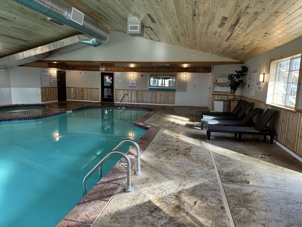 Crossroads Hotel - photo 27