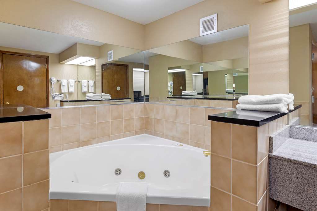 SureStay Hotel by Best Western Lenoir City - photo 19