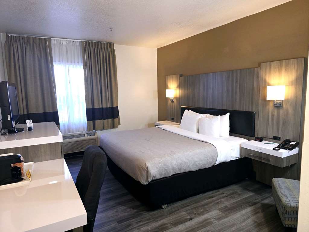 Quality Inn & Suites Longview Kelso - photo 8