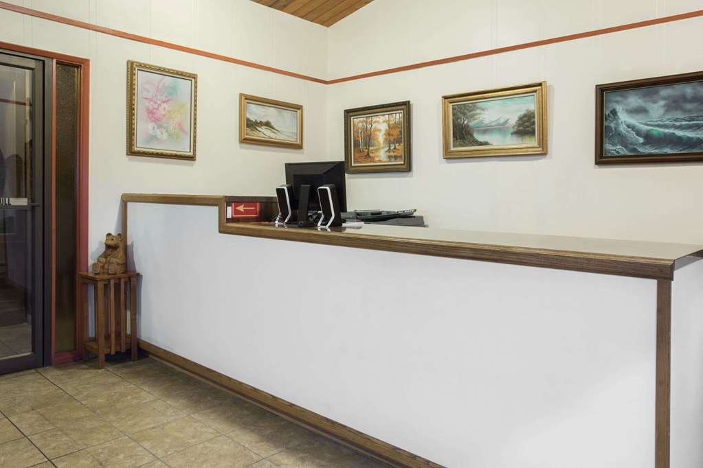 Knights Inn Boardman - photo 3