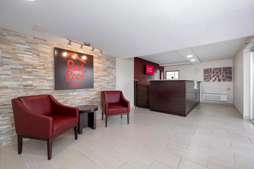 Red Roof Inn Fort Smith Downtown - photo 11