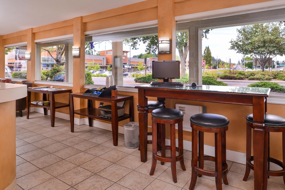 Campus Inn & Suites Eugene Downtown - photo 34