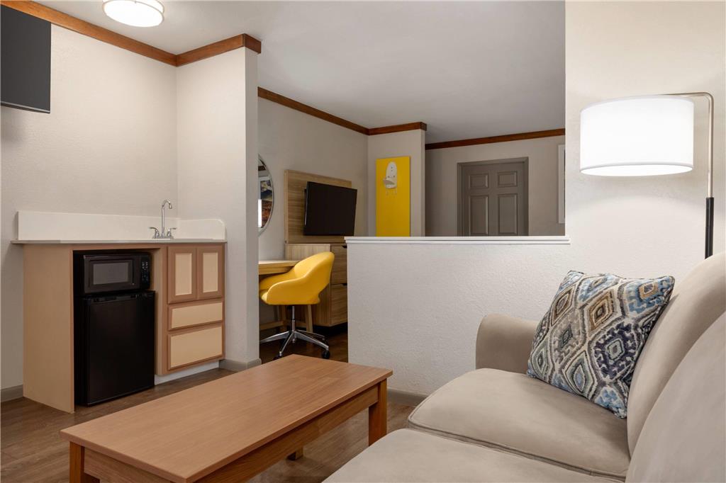 Days Inn by Wyndham Suites Fredericksburg - photo 11