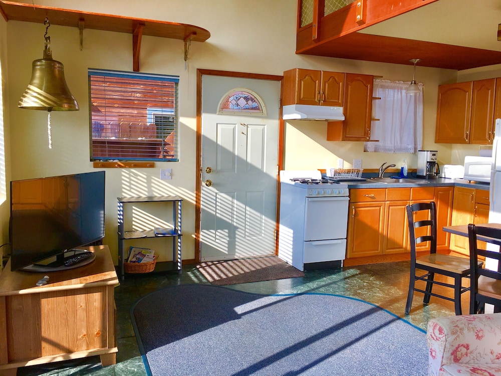 Driftwood Inn and Seaside Lodges - photo 89