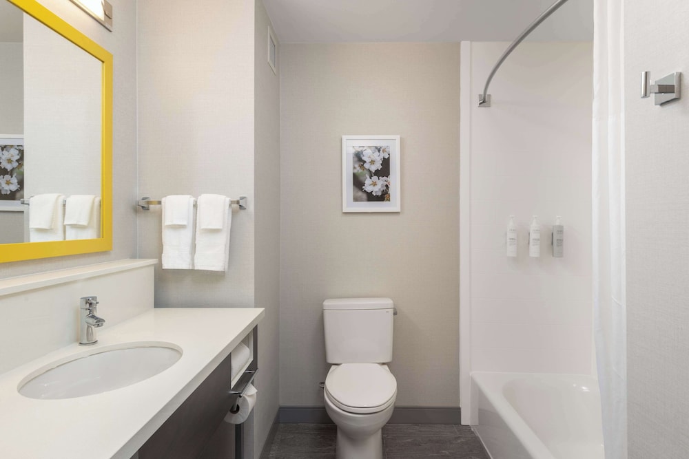 Hampton Inn & Suites Manteca - photo 35