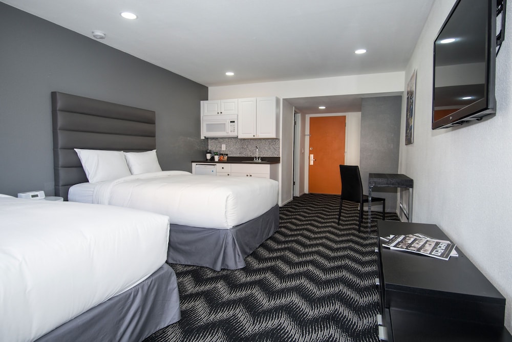 Siegel Select LV Strip Convention Center - photo 8