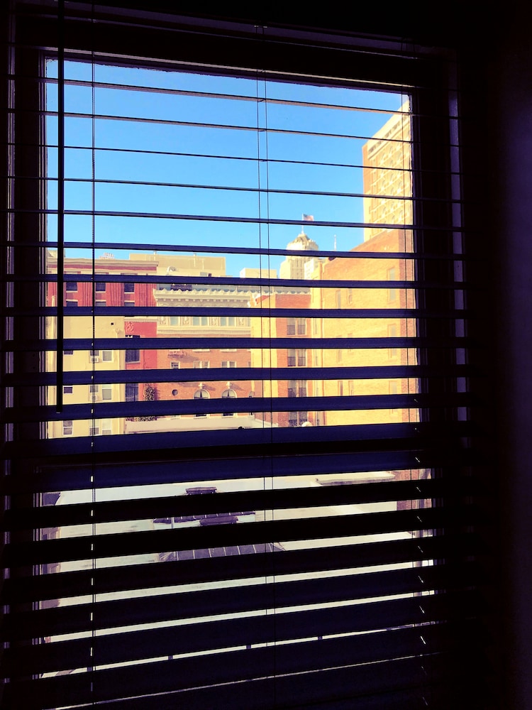 Touchstone Hotel City Center - photo 31