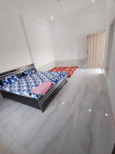 Radha Madhav Kutir - last minute hotel in Vrindavan