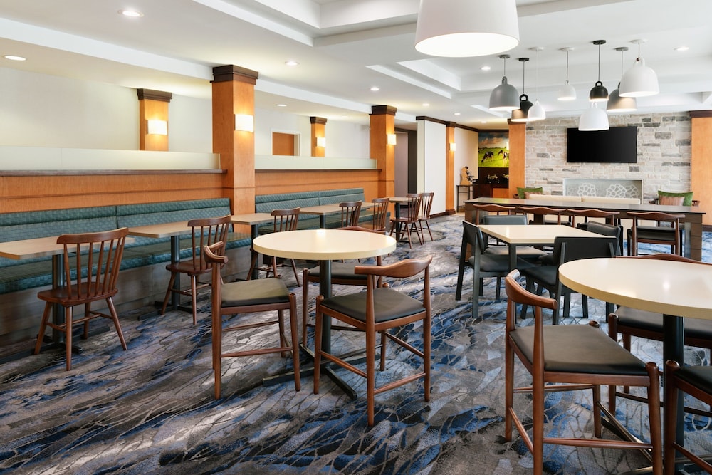Fairfield Inn & Suites by Marriott Fort Pierce - photo 2