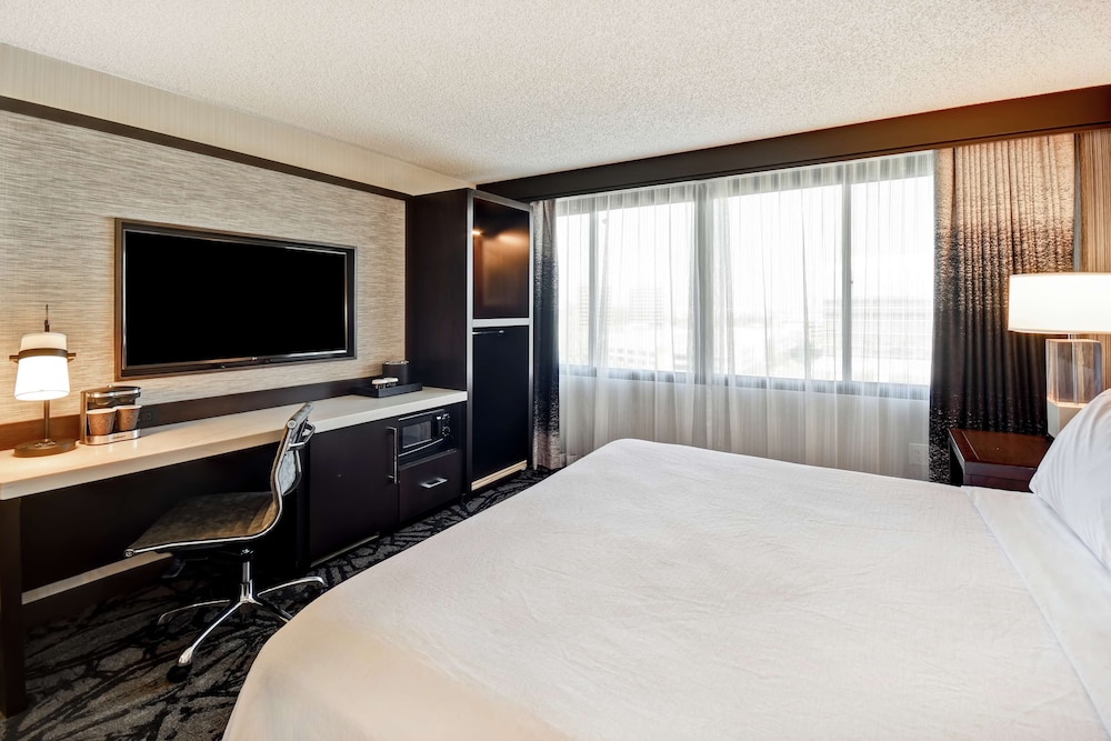 Embassy Suites by Hilton Santa Clara Silicon Valley - photo 23
