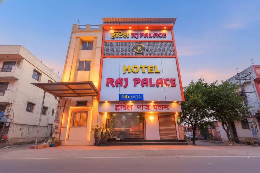 Fabexpress Raj Palace