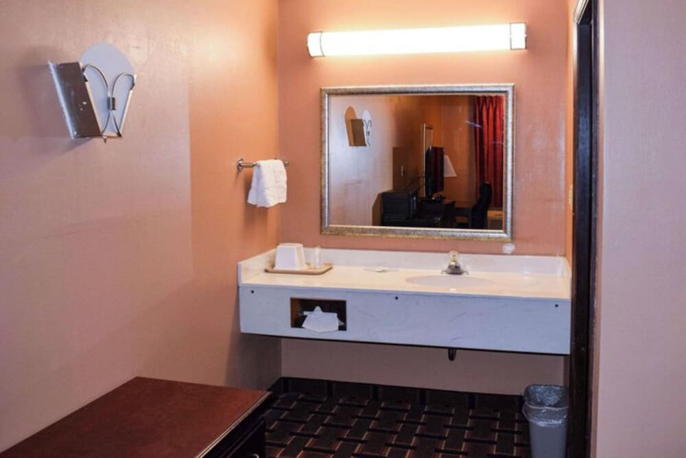 Oyo Hotel Richburg Sc I 77 - photo 12