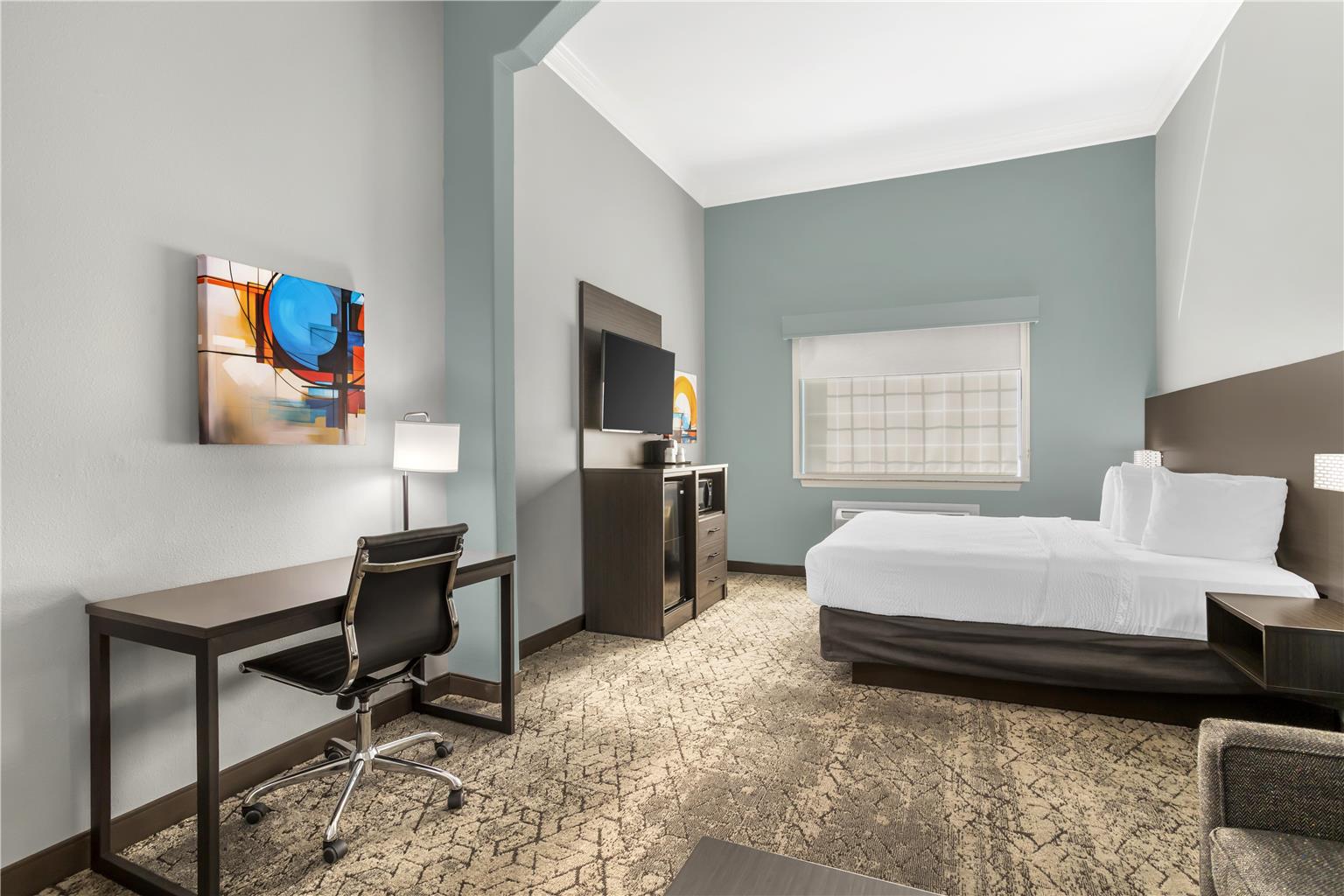 Best Western Plus New Caney Inn & Suites - photo 37