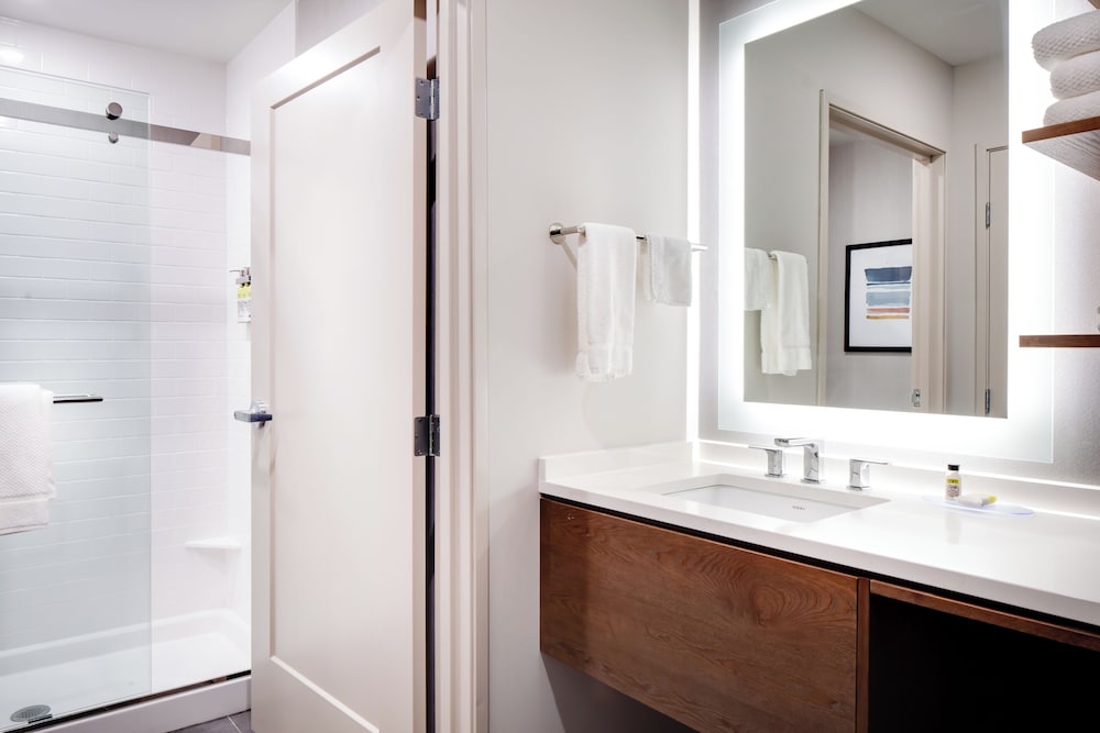 Staybridge Suites Iowa City Coralville by IHG - photo 32