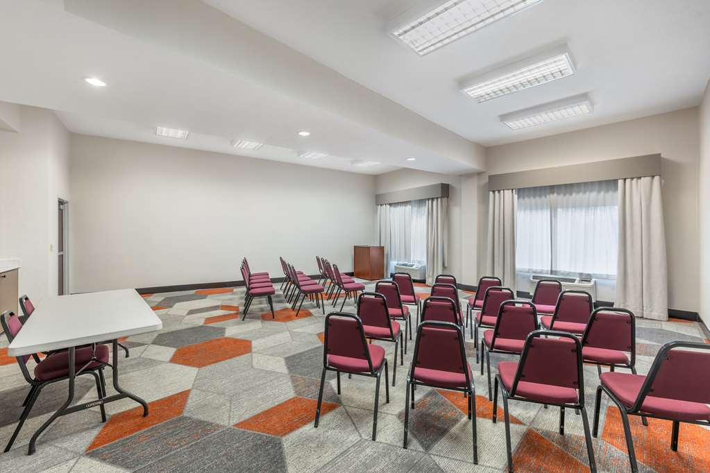 Comfort Suites Redmond Airport - photo 86