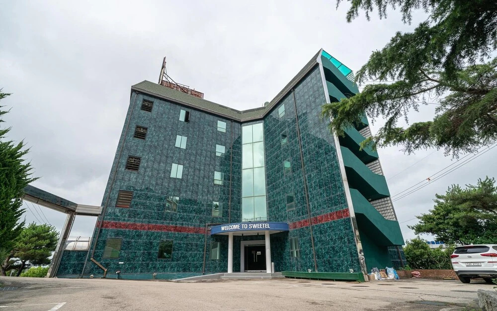 Jebudo Seuwitel in Hwaseong-Si, South Korea