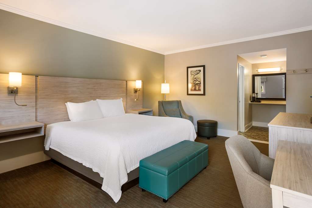 Best Western Sea Island Inn - photo 11