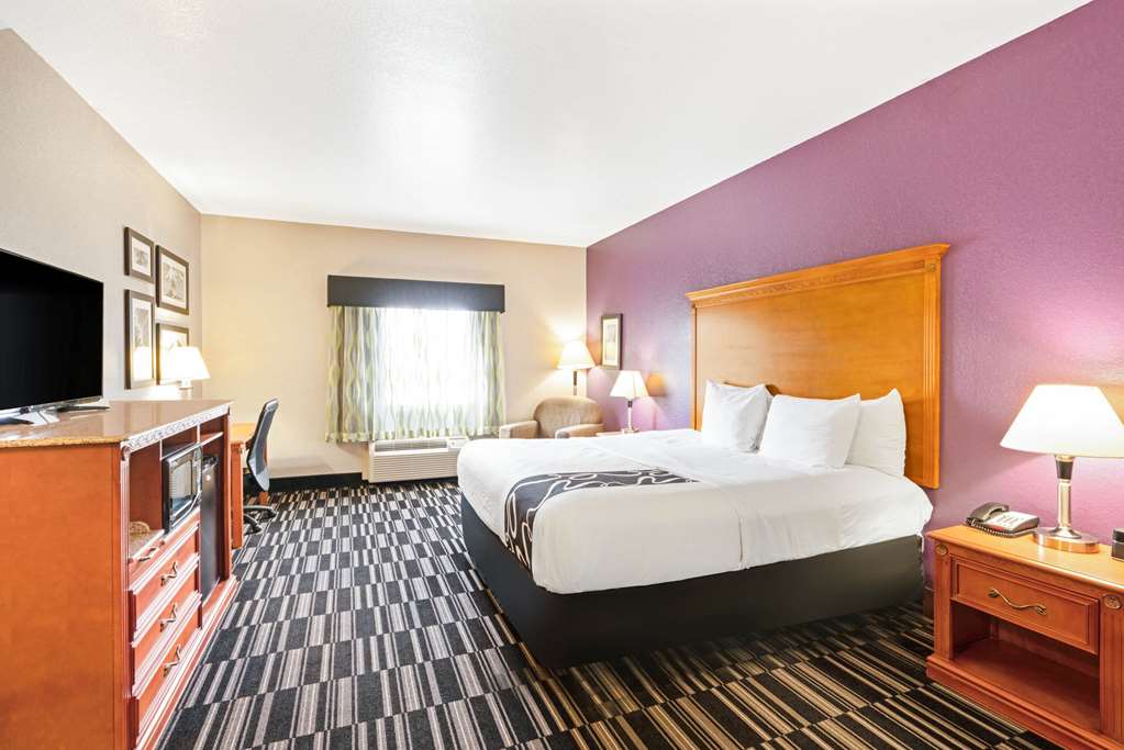 La Quinta Inn & Suites by Wyndham Ada - photo 12