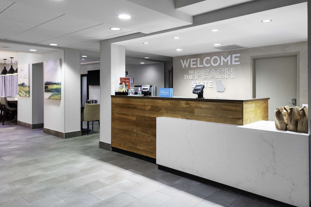 Hampton Inn Conyers - photo 9