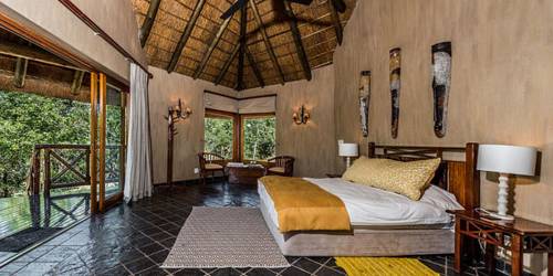 iHolidays Sekala Private Game Lodge