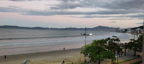 Apartamento de Cobertura frente para o mar Itapema
