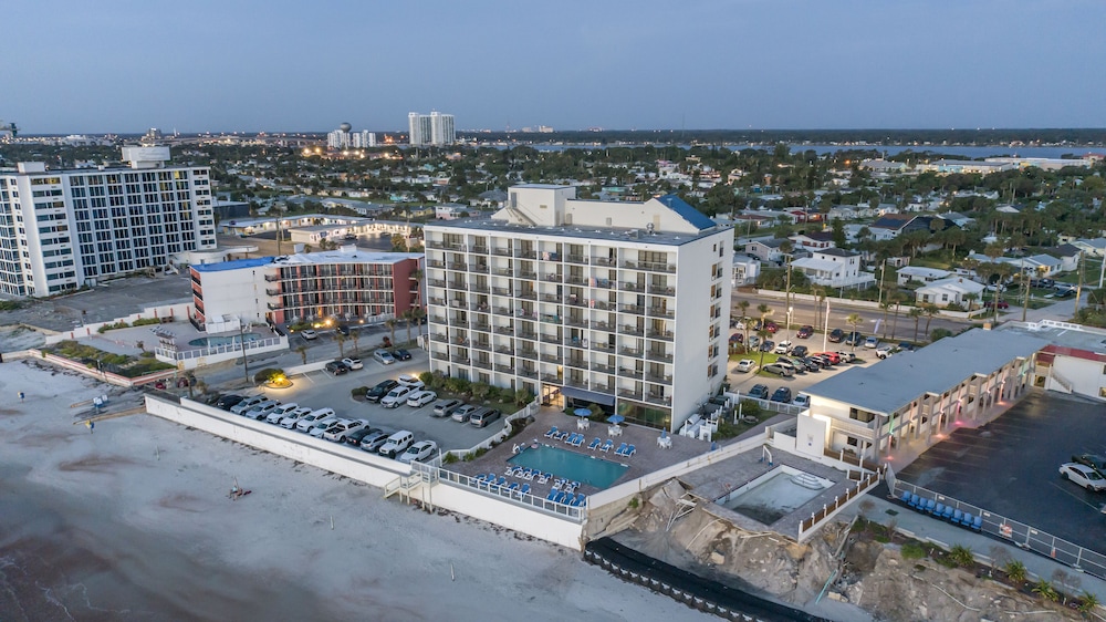 Tropical Winds Oceanfront Hotel - photo 92
