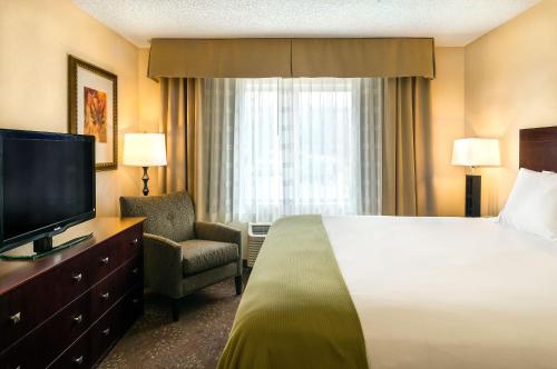 Comfort Suites Sandy - photo 12