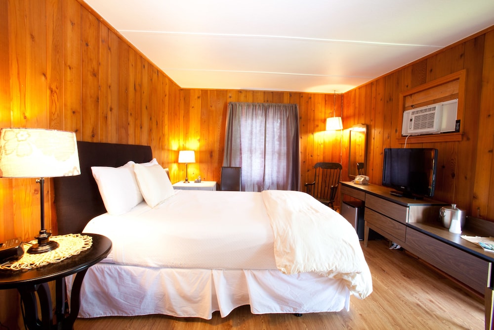 Whispering Winds Motel - photo 6