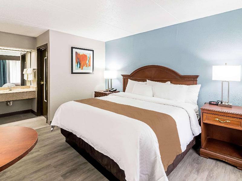 Quality Inn Knoxville TN - photo 15