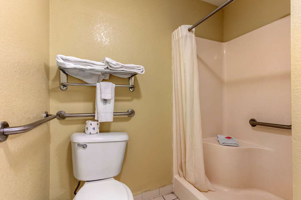 Econo Lodge Jonesboro - photo 24