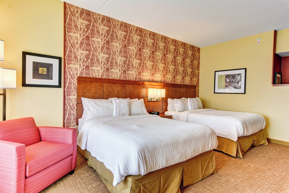 Courtyard by Marriott Bridgeport Clarksburg - photo 8
