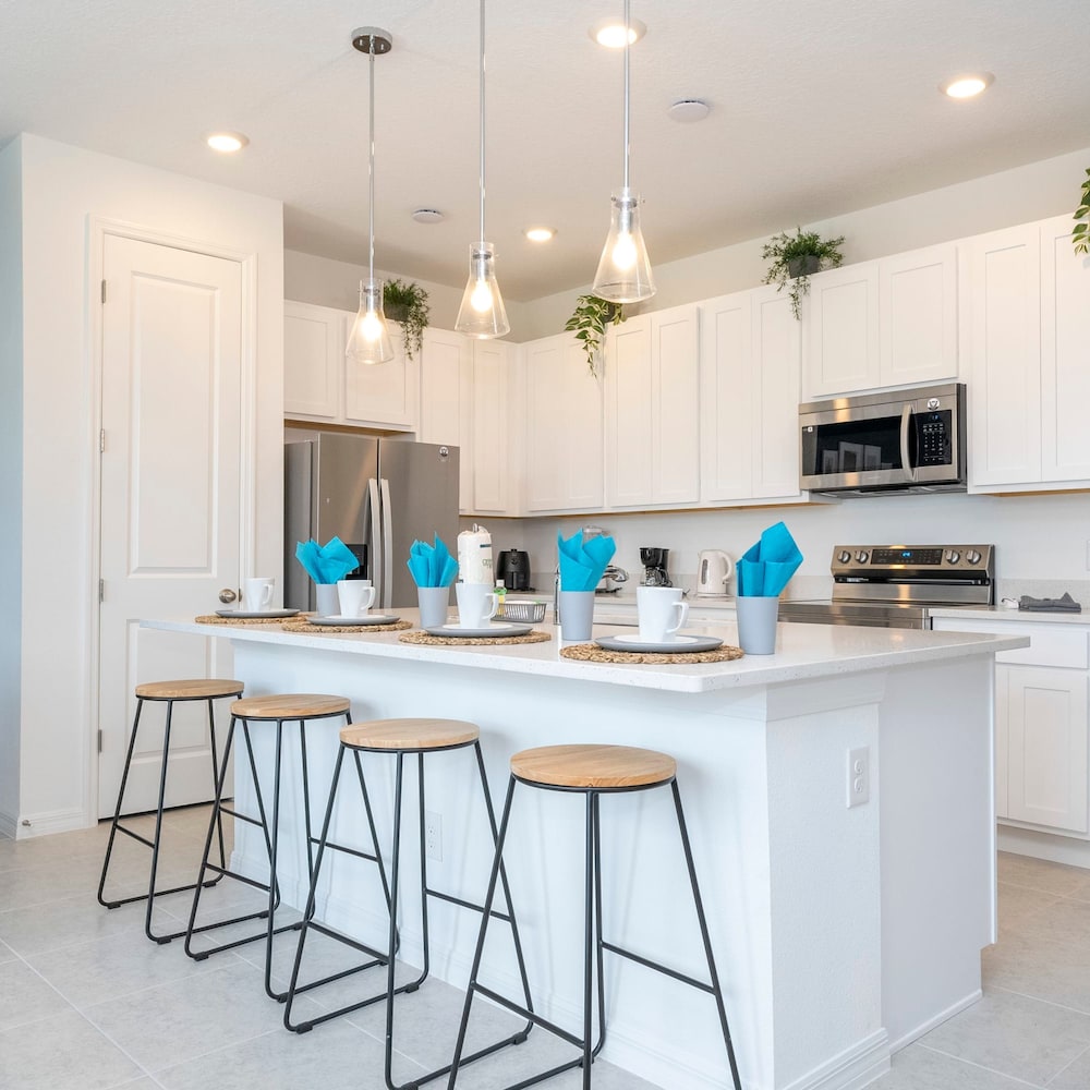 Gorgeous 3Bd Close to Disney at Festival Resort 661 - photo 11