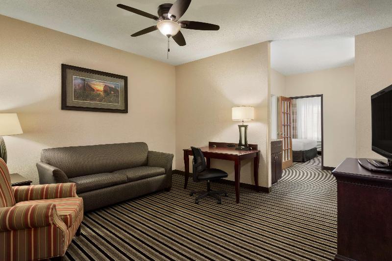 Country Inn & Suites By Radisson Little Falls Mn - photo 8