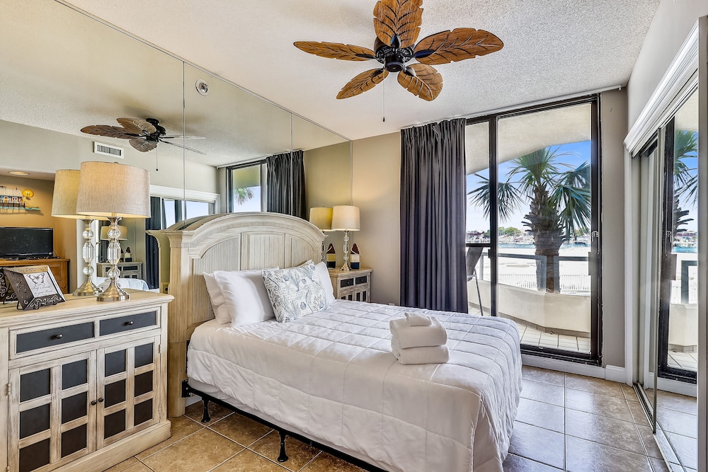 East Pass Towers 107 2 Bedroom Condo by RedAwning Destin - photo 3