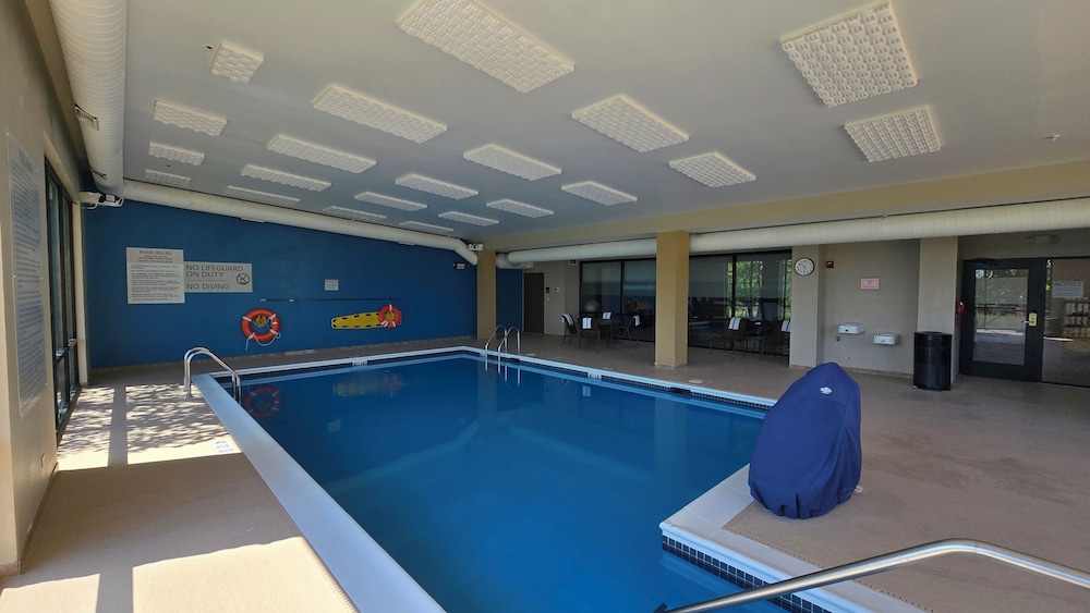 Hampton Inn & Suites Chicago Deer Park - photo 46