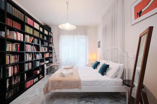 Penthouse 5 minutes from the Vatican 5 bedrooms & 4 bathrooms — 4-Star Luxury Hotel in Rome, Italy