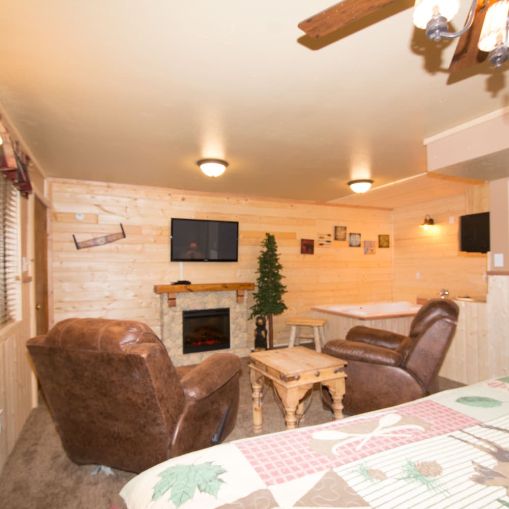 Upper Canyon Inn & Cabins - photo 95