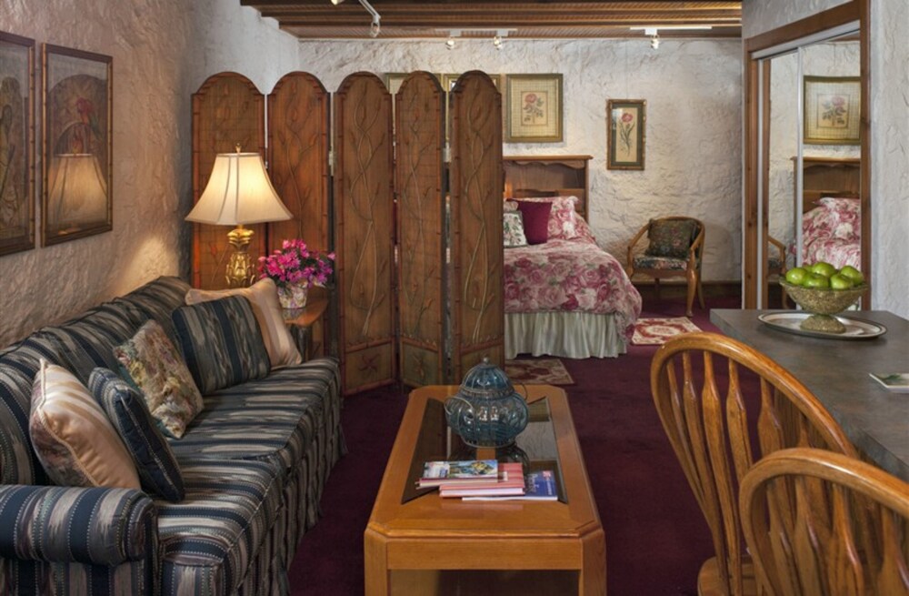 Cliff Cottage Inn Victorian B&B and Boutique Hotel - photo 7