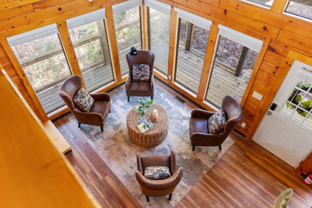 Mountain Majesty By Ghosal Luxury Lodging - photo 18