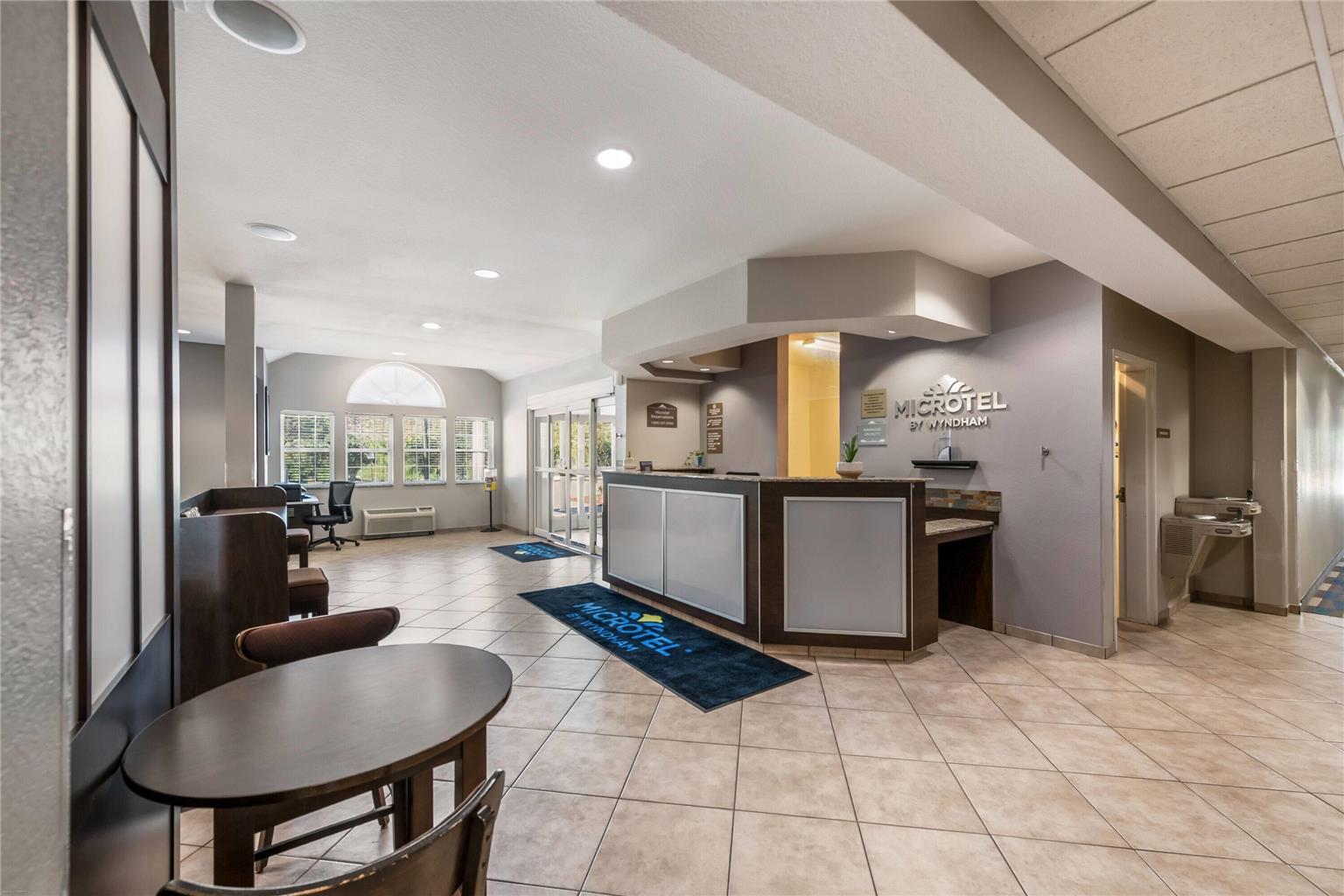 Microtel Inn & Suites by Wyndham Pearl River Slidell - photo 4