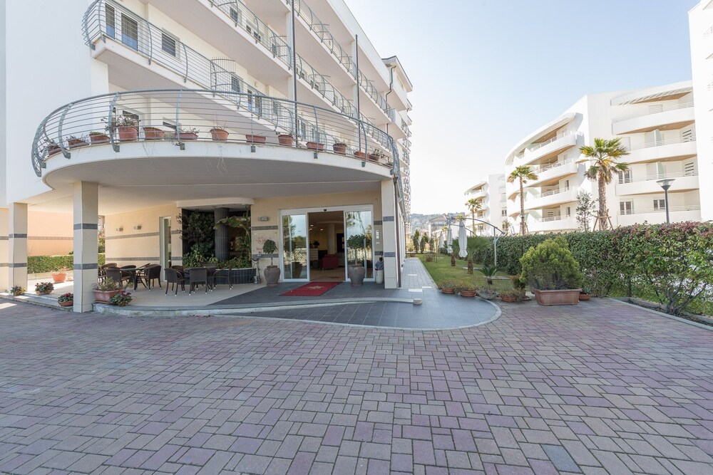 Hotel la Ninfea — hotel in Montesilvano Marina