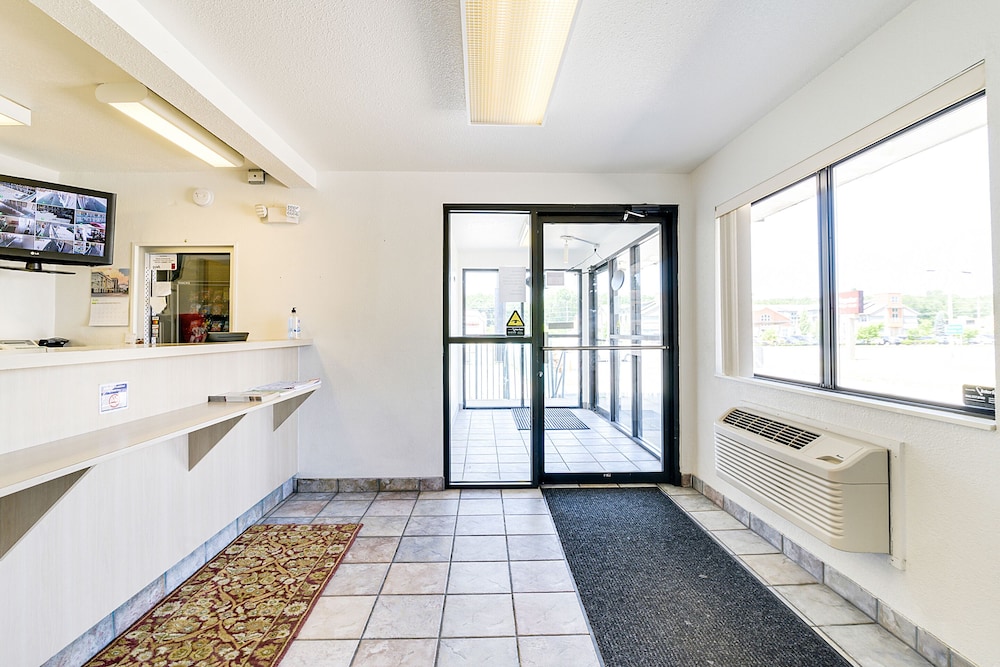 OYO Hotel South Bend Campus - photo 4