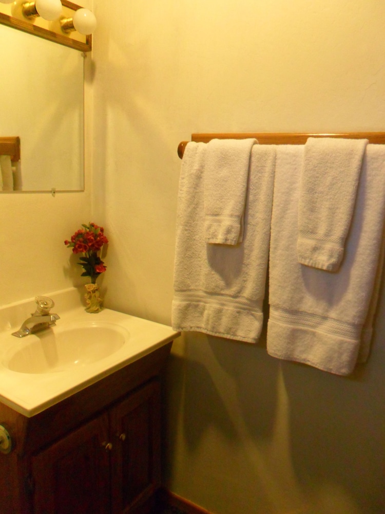 Big Bear Manor Spa Cabins - photo 14