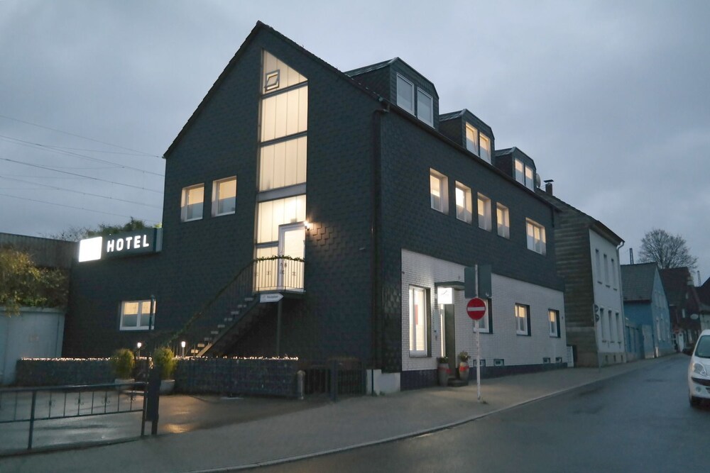 Minsu Hotel — hotel in Muelheim