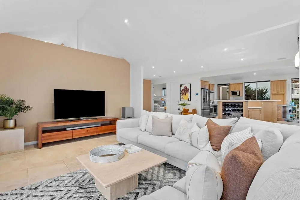 Sunset View Luxury 4 Bedrooms With Sauna in Mount Martha, Australia