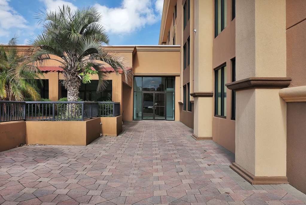 Ramada by Wyndham Jacksonville I 95 by Butler Blvd - photo 13