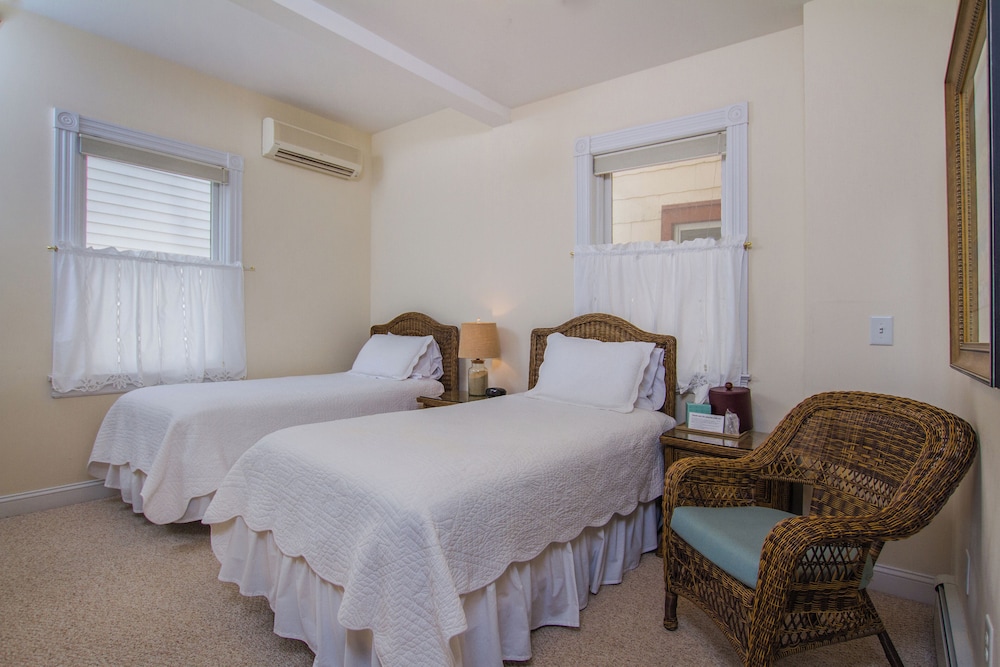 Shawmont Hotel - photo 9
