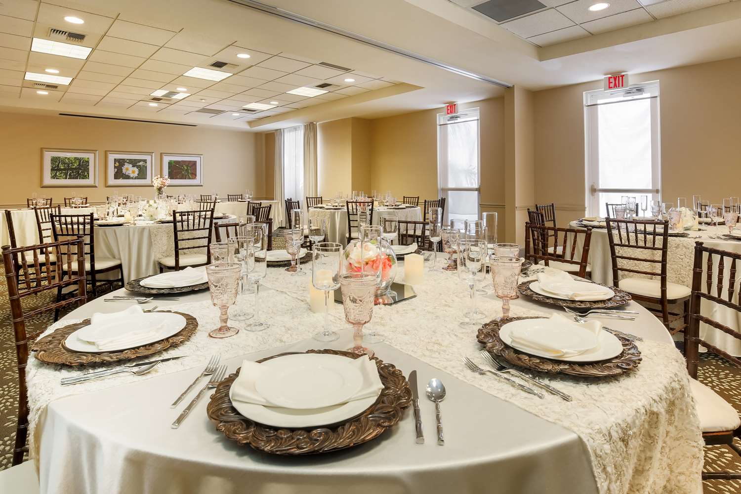 Hilton Garden Inn Bakersfield - photo 10
