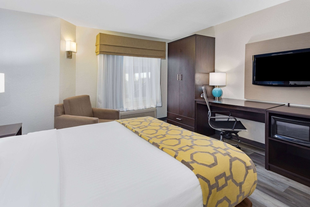 Baymont by Wyndham Milan - photo 15